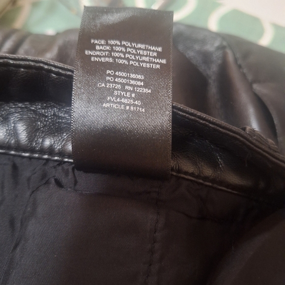 Wilfred Aritzia Faux Leather High Rise Modern Cargo Pants Black SZ 4 NWOT - Picture 15 of 15